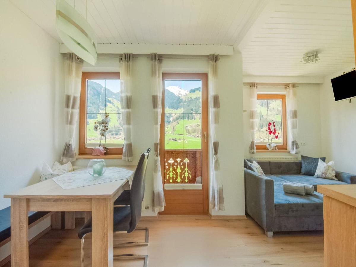 Beautiful Apartment In Ramsau With Balcony Ramsau im Zillertal Exterior foto